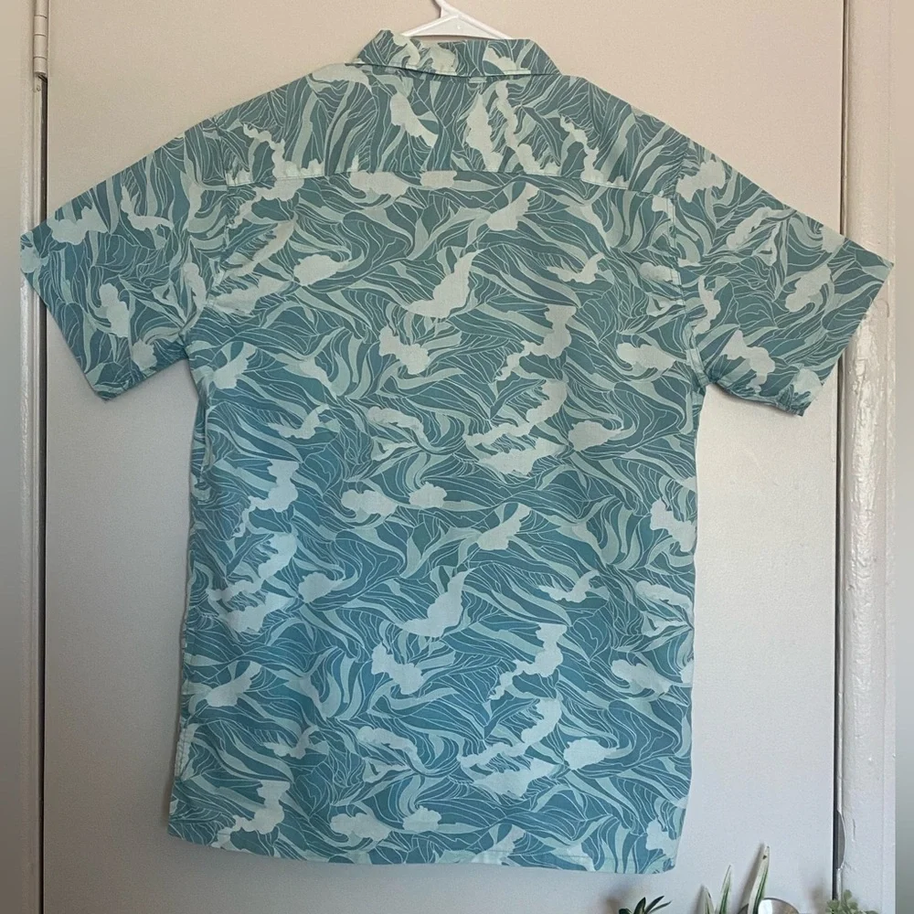 Levi's Men's Teal Leaf Print Shirt size‎ s